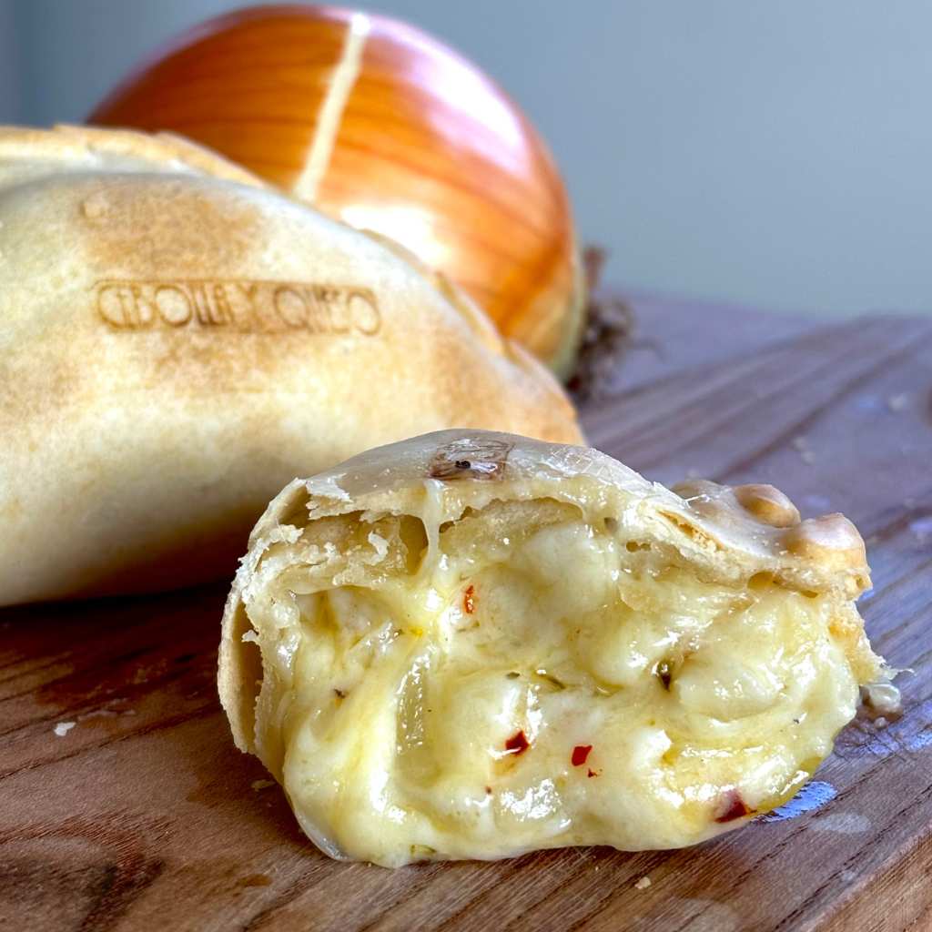 Empanada Cebolla Y Queso